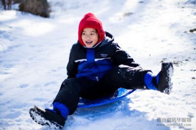 滑雪服可以當(dāng)沖鋒衣穿嗎？
